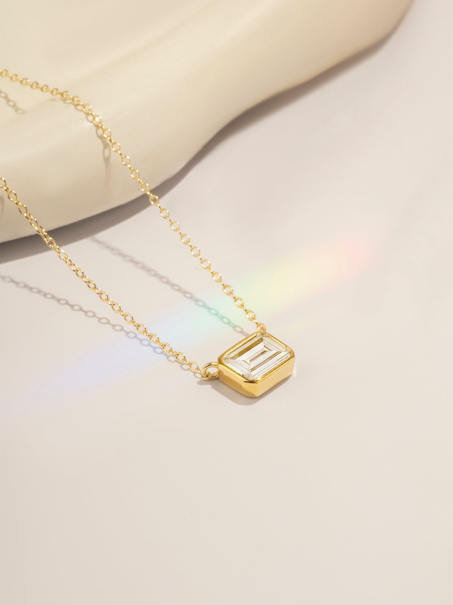Tender Objects New Light Necklace - A chic and contemporary piece to elevate your style with modern elegance.