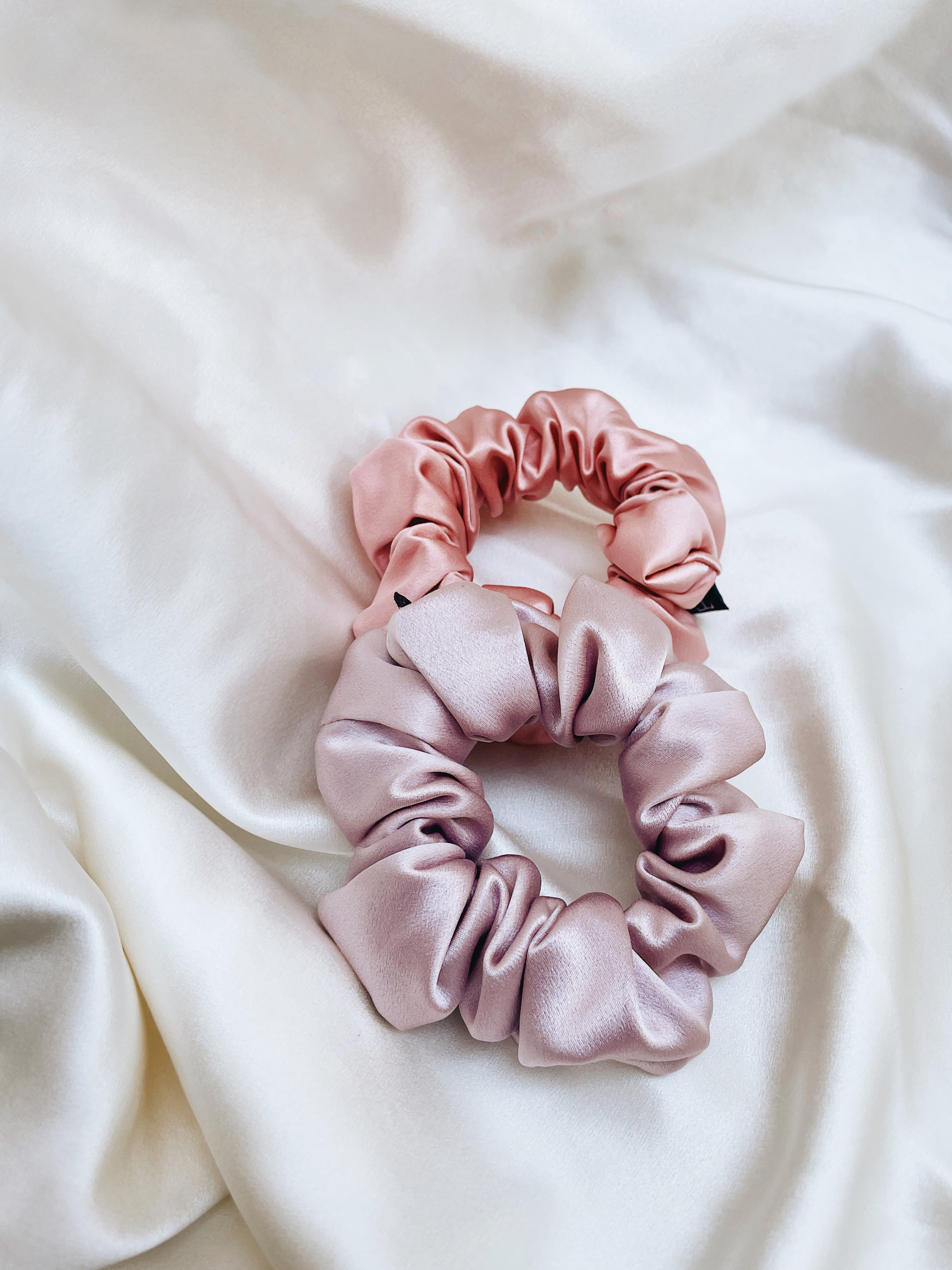 Tender Objects 35mm silk scrunchie in Gentle Fog and Dim Rose